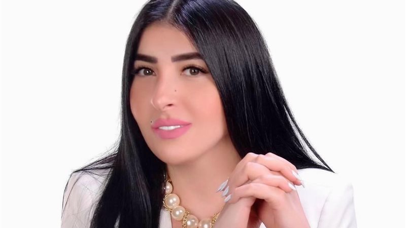 الاعلامية مورا الجندي