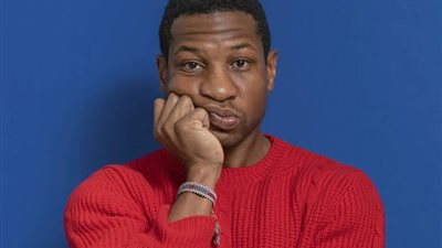 مارفل تطرد بطل أفلامها جوناثان ميجورز بسبب اعتدائه على صديقته (صور)