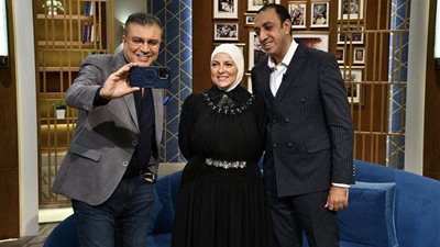 الإعلامية دعاء فاروق تصدم الجمهور بفارق العمر مع زوجها (فيديو)