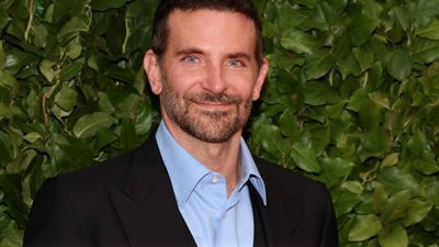 برادلي كوبر يغادر مؤتمر فيلمه «مايسترو» بشكل مفاجئ لهذا السبب