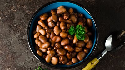 حلمت أنني آكل الفول في المنام «ما تفسير ذلك؟»