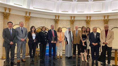 السفيرة سعاد شلبي ومؤسسة رؤية تكرمان نجوم العمل العام (صور)