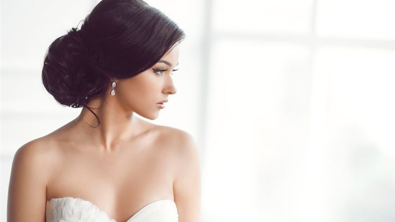 تسريحات شعر مرفوعة