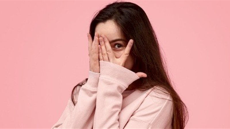 خجل ابنتي المراهقة