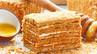طريقة عمل كيكة القشطة بالعسل