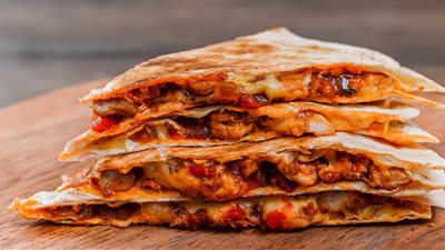 طريقة عمل كاساديا الدجاج مثل المطاعم