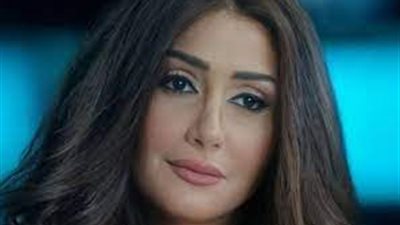 غادة عبد الرازق تنصف الرجل: مقدرش أهزق جوزي (فيديو)