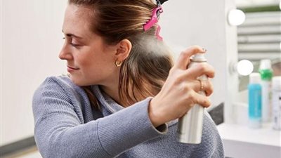 3 فوائد مذهلة للشامبو الجاف على الشعر