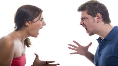 4 طرق تساعد المرأة على التحكم في مشاعر الغيرة