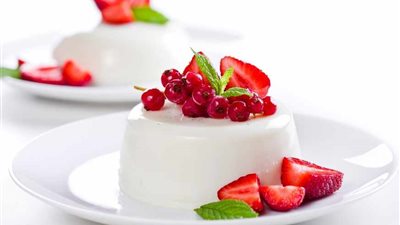 طريقة عمل المهلبية بالفواكه بمكونات بسيطة