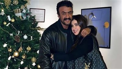 هل تسببت زينة في انفصال أحمد العوضي عن ياسمين عبد العزيز؟