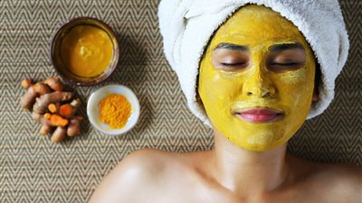 طريقة استخدام صابونة الكركم للعناية بالبشرة وأهم فوائدها