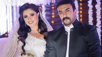 تعرف على هدية أحمد العوضي لـ ياسمين عبد العزيز في عيد ميلادها