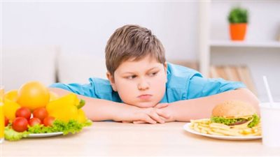 3 علامات تدل على سوء تغذية الطفل «نحافة أو سمنة»