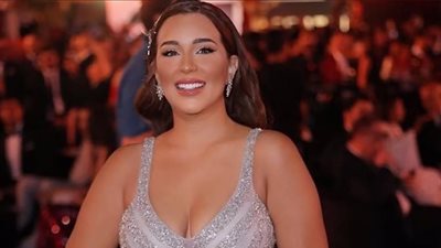 نجاة أسما شريف منير من حريق داخل منزلها