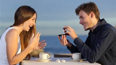 4 طرق لجعل الرجل يرغب بالزواج بك 