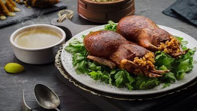 حلمت أنني آكل الحمام  في المنام «ما تفسير ذلك؟»