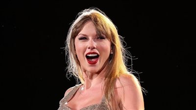 صور فاضحة لـ Taylor Swift تجتاح منصة X والجمهور يهاجم إيلون ماسك 