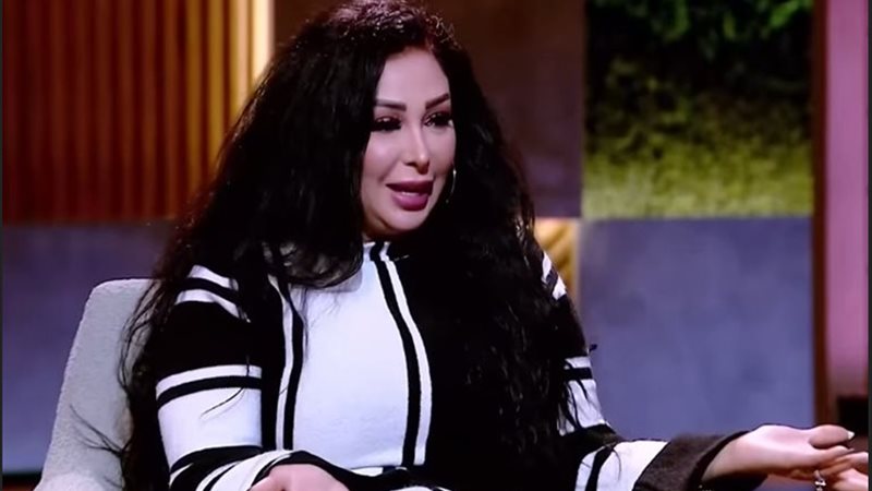 شاهيناز