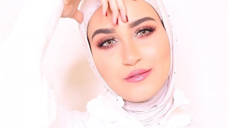 خطوات تطبيق مكياج