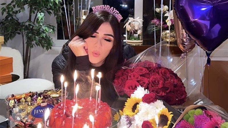 ياسمين عبد العزيز