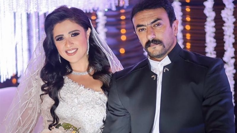 طلاق ياسمين عبدالعزيز