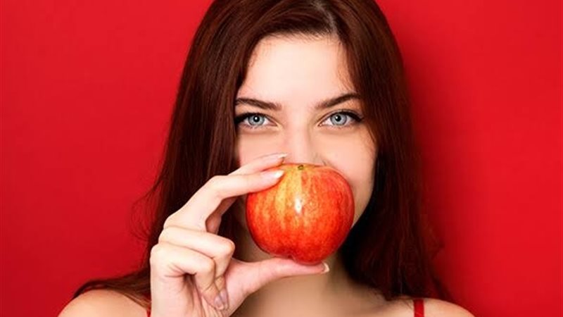 3 أضرار لتناول التفاح