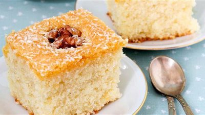 طريقة عمل هريسة جوز الهند بالزبيب 