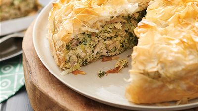 طريقة عمل فطيرة الدجاج بالسبانخ