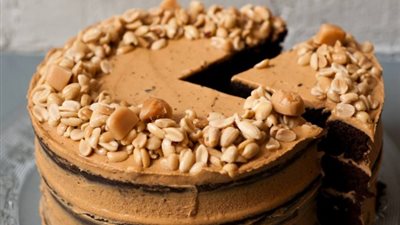 طريقة عمل كيكة زبدة الفول السوداني