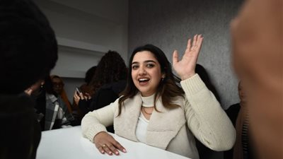 «فرصة من ذهب» تحول كنزي مدبولي من نجمة على السوشيال ميديا إلى أديبة