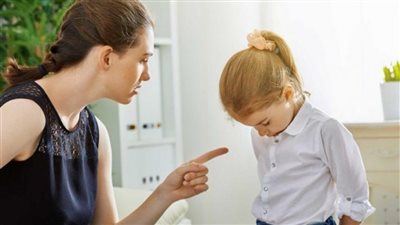 4 مخاطر لمعاقبة الطفل على إخفاقه في نتائج الامتحانات