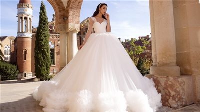 تفسير رؤية فستان الفرح فى المنام للعزباء والمتزوجة