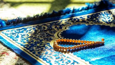 تفسير حلم التسبيح  في المنام للعزباء والمتزوجة