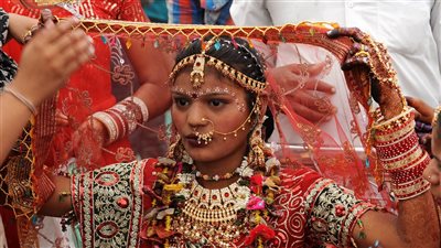 العروسة تهرب من الفرح بعد اكتشافها جنون العريس و«الشبكة الفالصو»