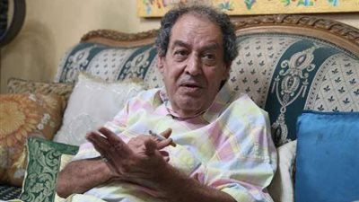 5 معلومات عن مجدى نجيب «من دواوين الشعر إلى معارض الفن» 