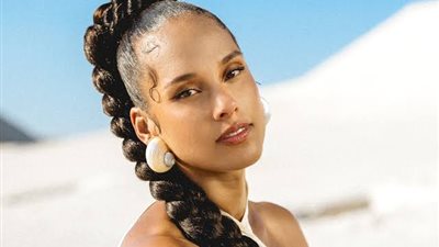 أليسيا كيز تغني في الهواء الطلق بأبو ظبي ضمن «ليالي السعديات»