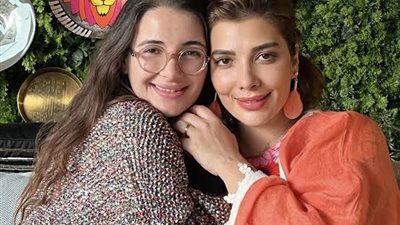 تفاعل واسع مع صورة حفيدة أصالة من شام الذهبي