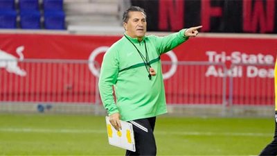 مفاجأة صادمة في أرقام بيسيرو مع الأهلي قبل قيادته نيجيريا لنهائي أمم أفريقيا