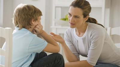 5 نصائح للتعامل مع الابن الأوسط حتى لا يصبح غيورا (إنفوجراف)