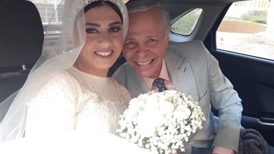 الفنان محمود عامر يدخل القفص الذهبي للمرة الثانية بعمر 69 عاماً (صور)