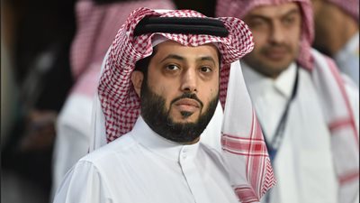 تركي آل الشيخ يعلن وصوله لمصر.. والجمهور يعلق