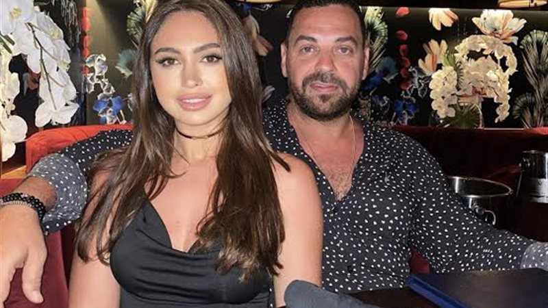 نجوم رفعوا شعار امرأة