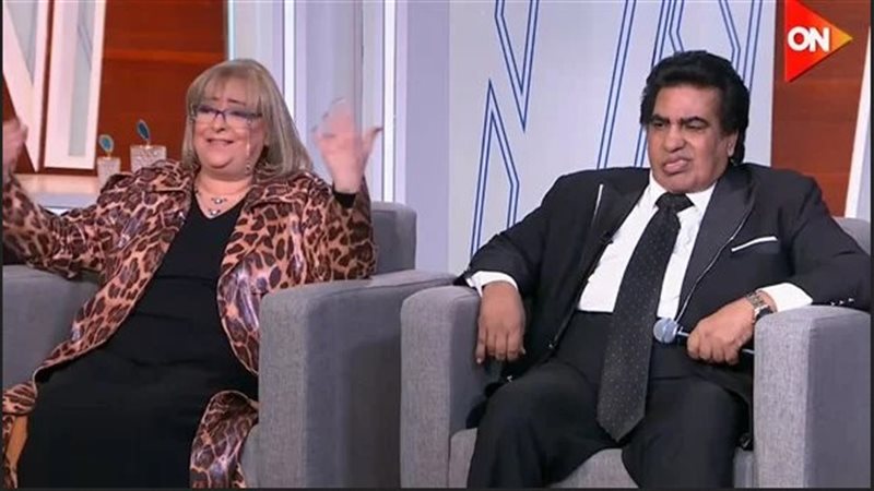 أحمد عدوية وزوجته
