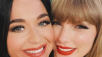 الصلح بين تايلور سويفت وكاتي بيري بعد خصام 10 سنوات بسبب أغنية 