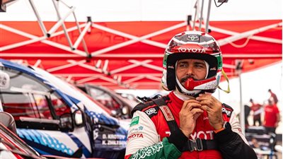 يزيد الراجحي يستعد لمعركة تحدي الصحراء في الإمارات