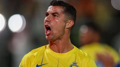 رونالدو في مرمى الانتقادات والاتحاد السعودي يفتح تحقيقا في واقعة الشباب 