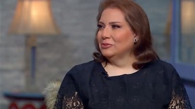 زوجة بيومي فؤاد تروي قصة تعارفهما (فيديو)