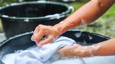 تفسير حلم غسل الملابس في المنام « بشري للعزباء والمتزوجة »