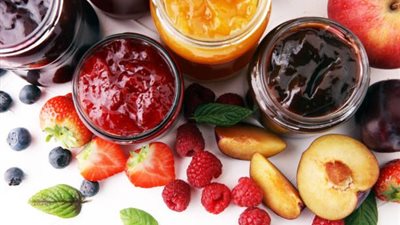 تفسير حلم أكل المربي في المنام للعزباء والمتزوجة 